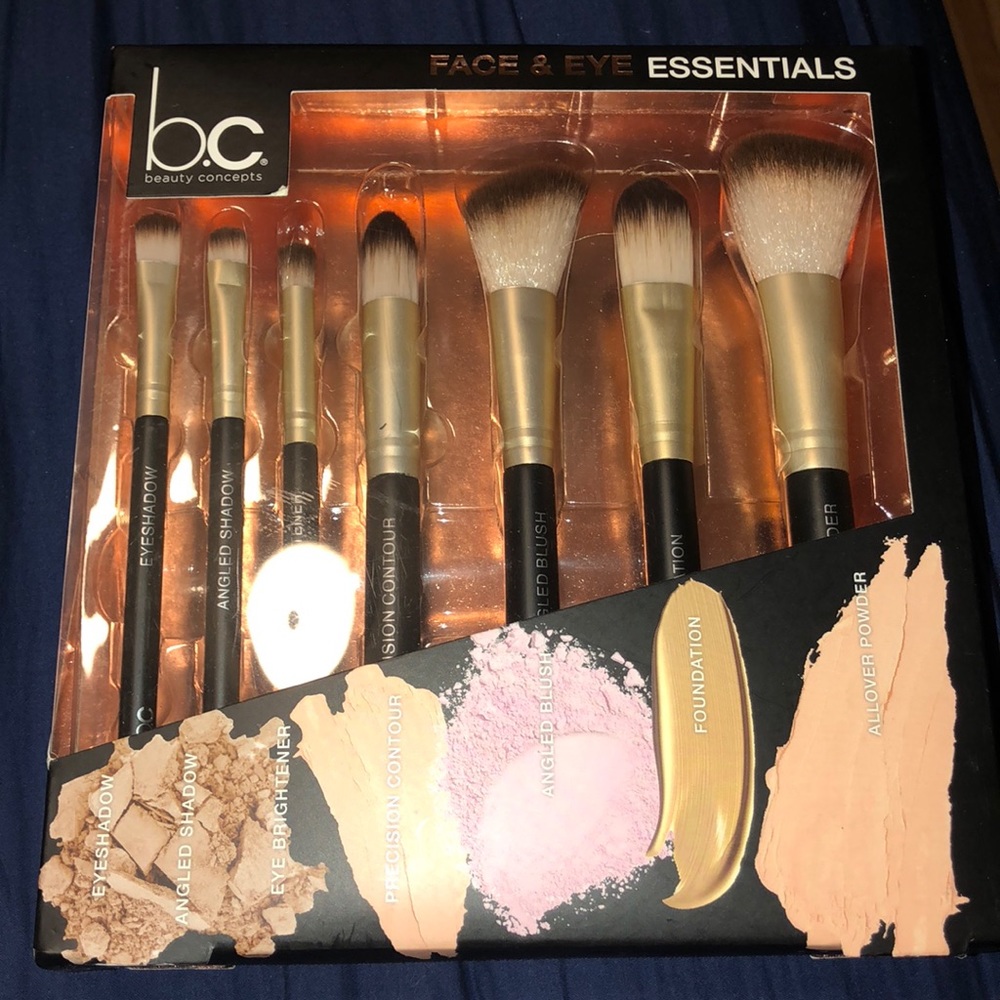 New beautiful must have brush set 💕